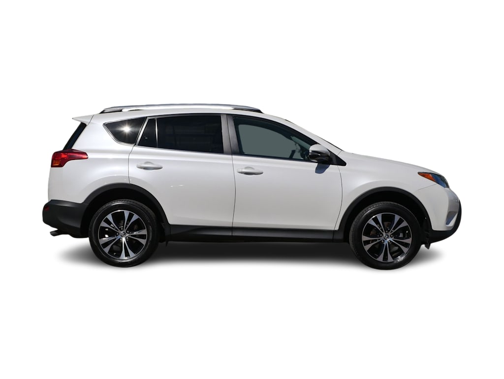 Thumbnail: 2015 Toyota RAV4 - 13
