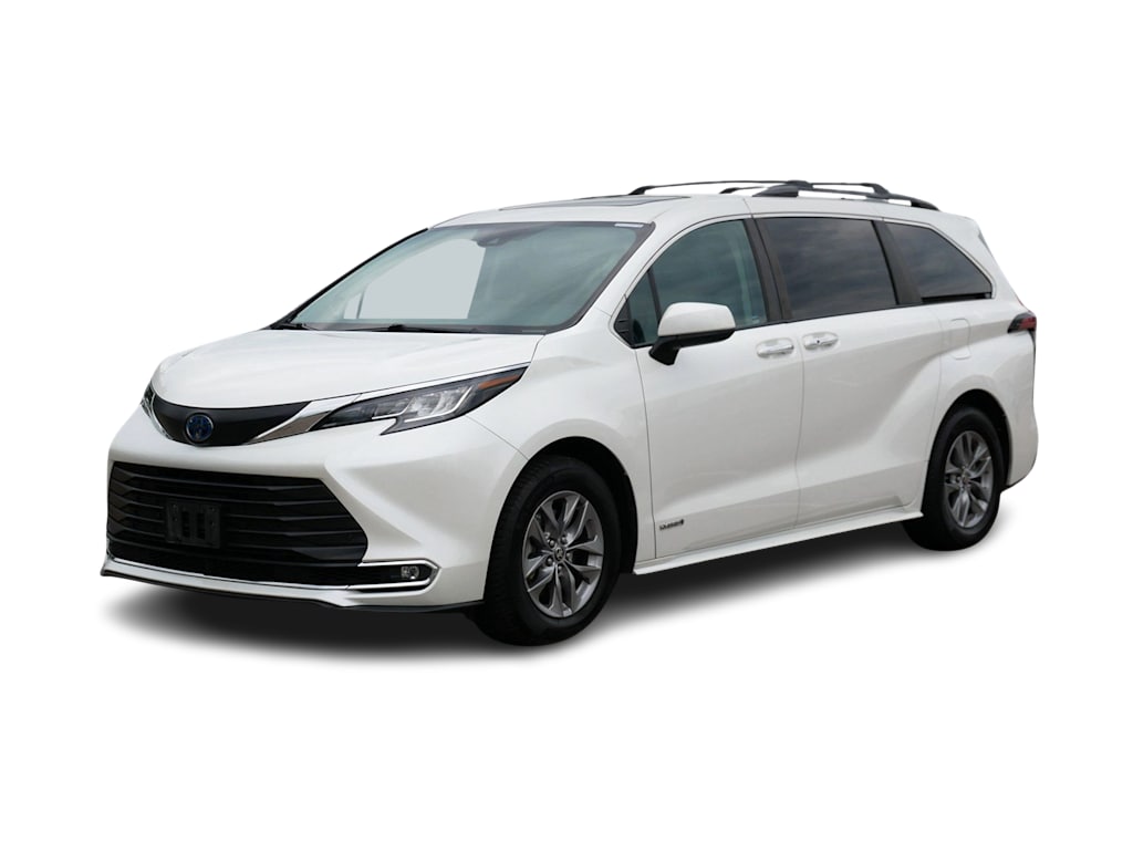 Used 2021 Toyota Sienna XLE with VIN 5TDJRKEC4MS010588 for sale in Maplewood, Minnesota