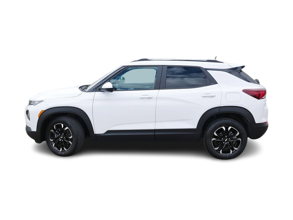 Thumbnail: 2021 Chevrolet TrailBlazer - 3