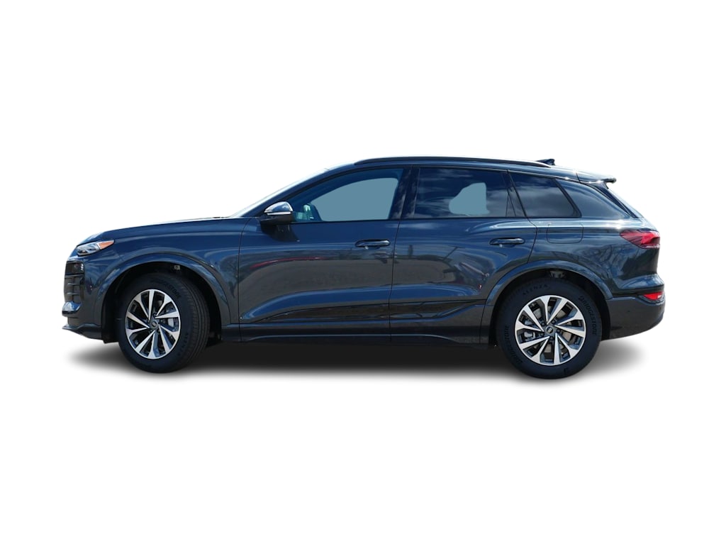 Thumbnail: 2027 Audi Q6 e-tron - 3
