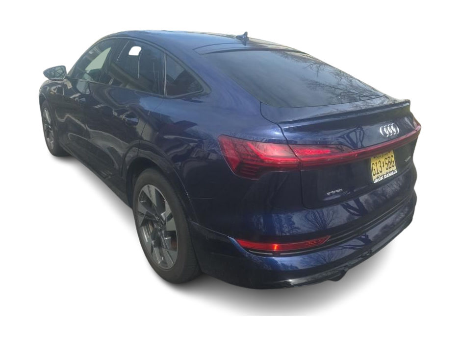 Thumbnail: 2023 Audi e-tron - 4
