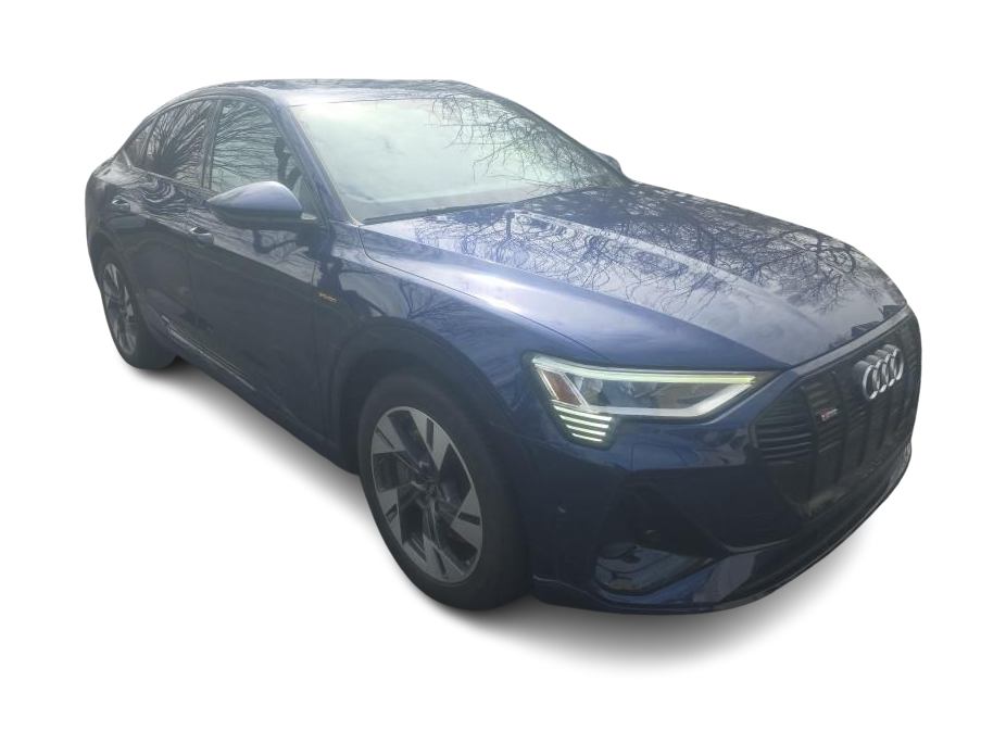 Thumbnail: 2023 Audi e-tron - 8