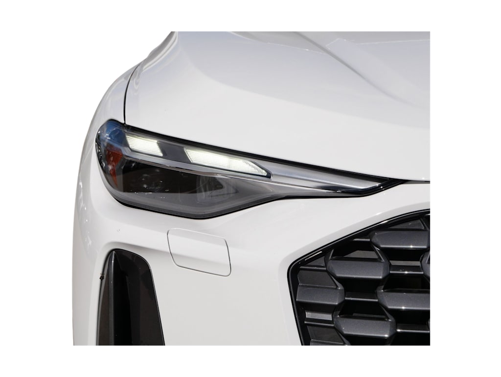 Thumbnail: 2025 Audi Q5 - 4