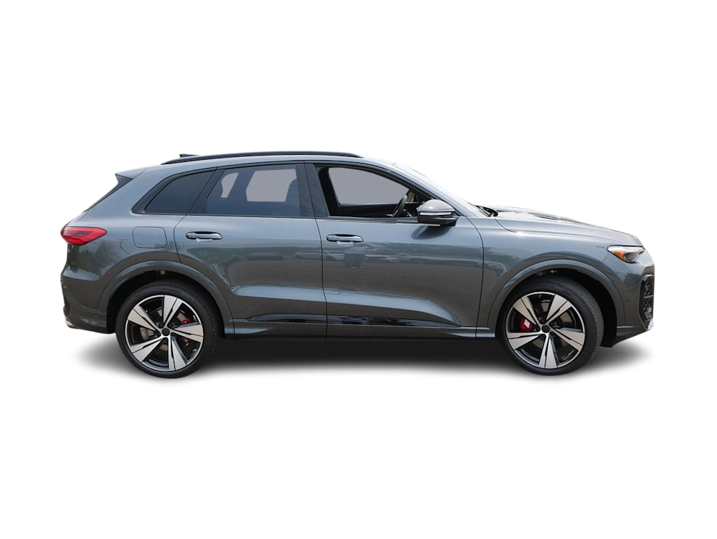 Thumbnail: 2026 Audi SQ5 - 14