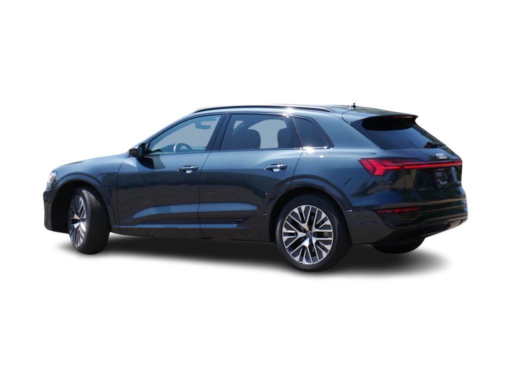Thumbnail: 2024 Audi Q8 e-tron - 12