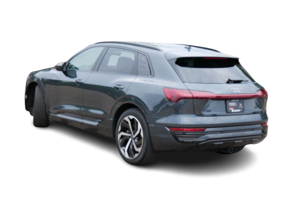 Thumbnail: 2024 Audi Q8 e-tron - 4