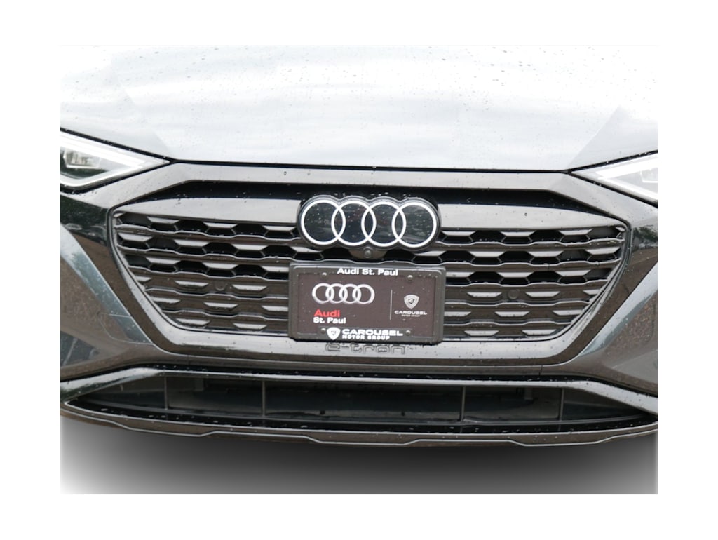 Thumbnail: 2024 Audi Q8 e-tron - 5