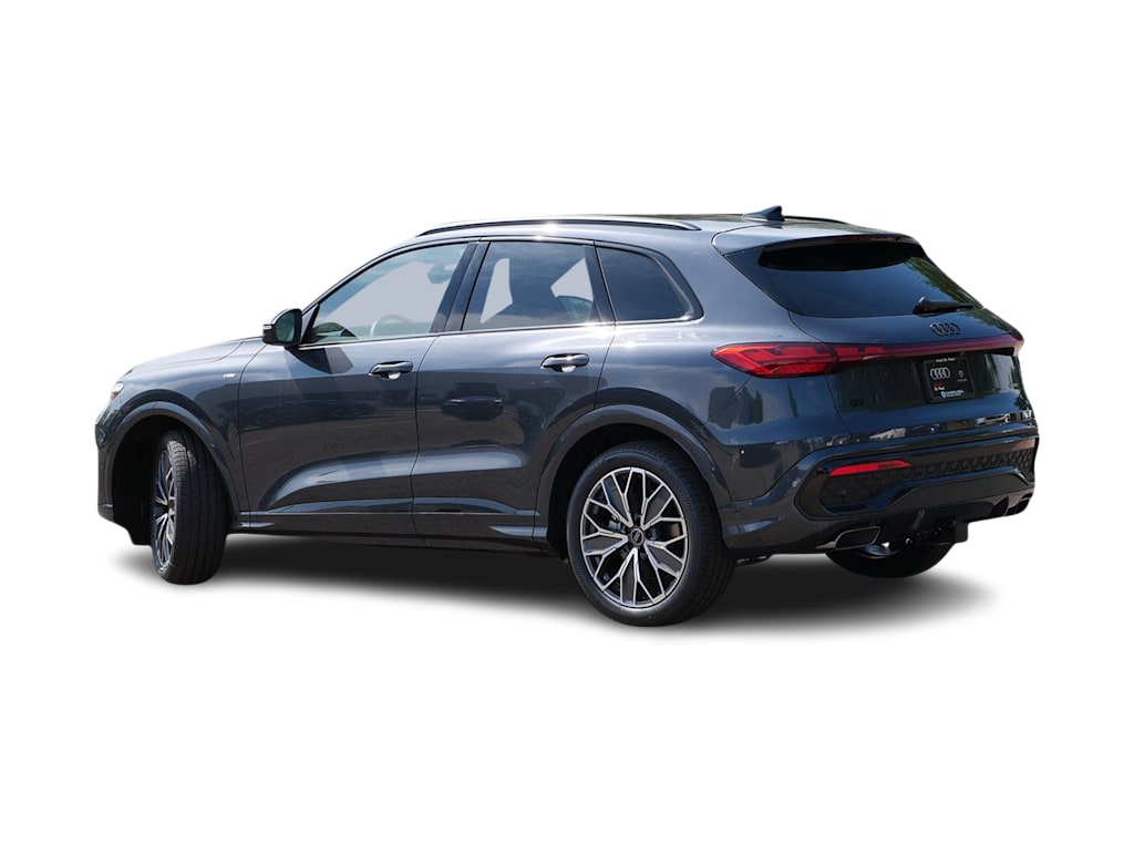 Thumbnail: 2026 Audi Q5 - 4