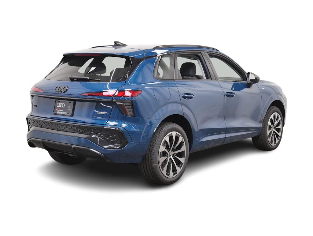 Thumbnail: 2026 Audi Q3 - 8