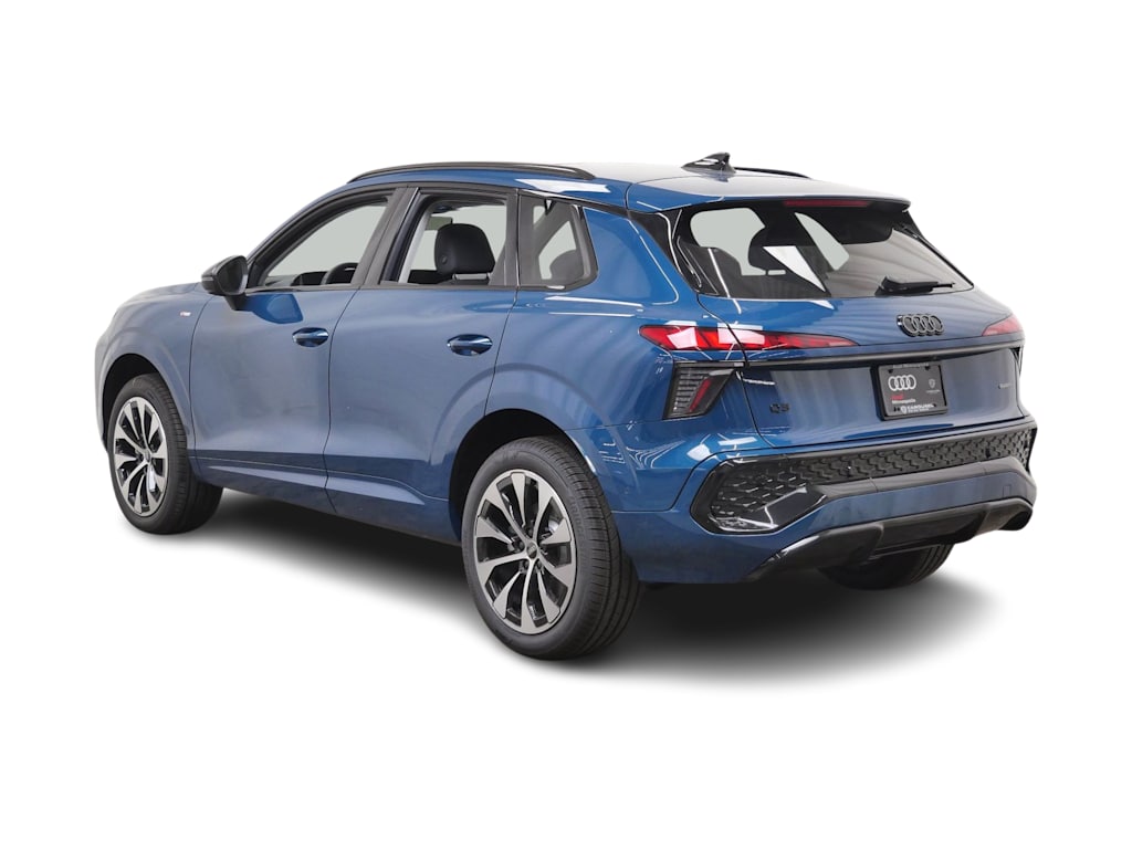 Thumbnail: 2026 Audi Q3 - 4