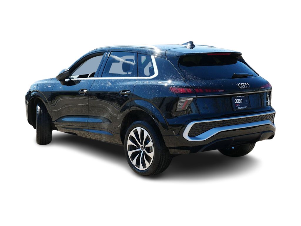 Thumbnail: 2026 Audi Q3 - 4