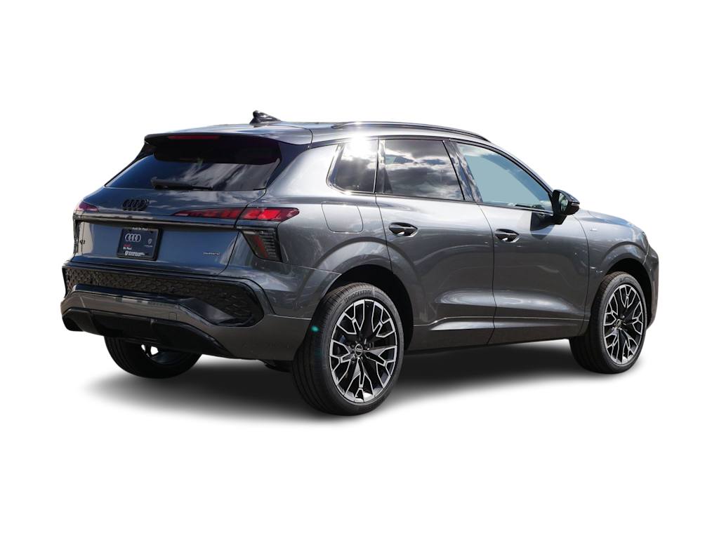 Thumbnail: 2026 Audi Q3 - 10