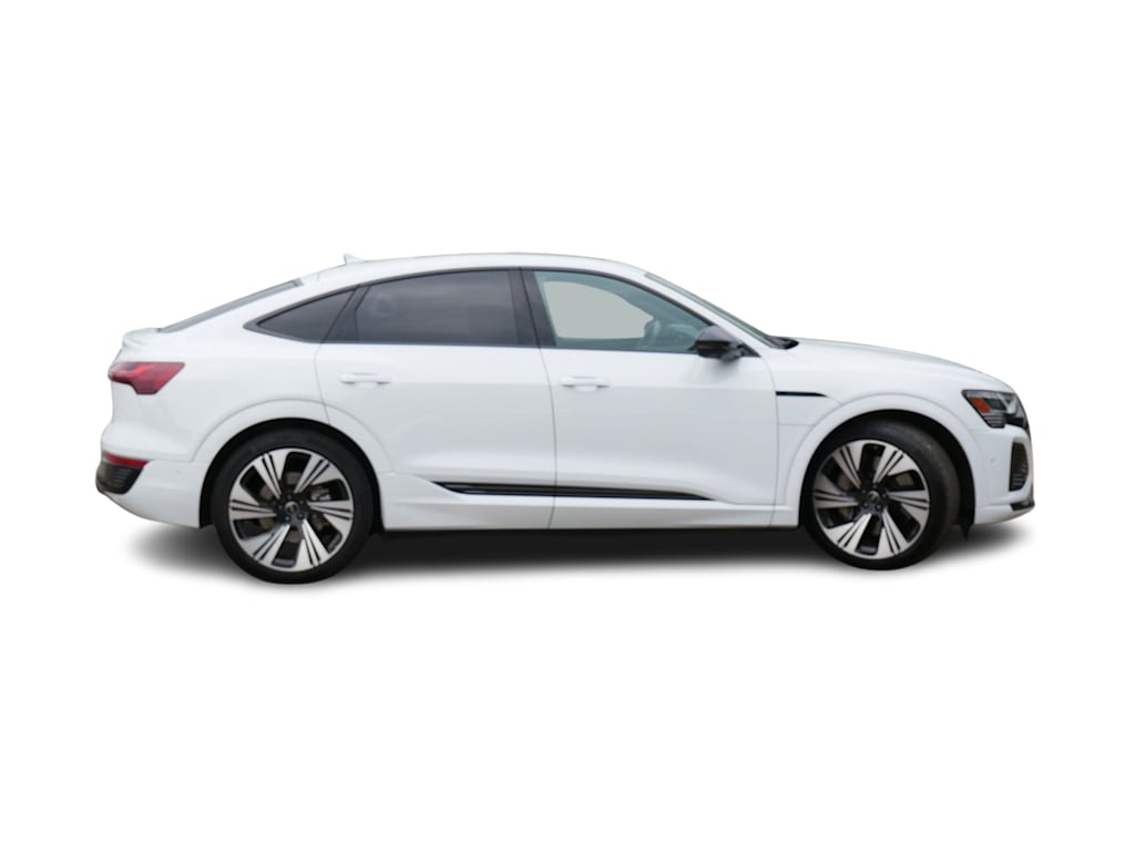 Thumbnail: 2024 Audi Q8 e-tron - 15
