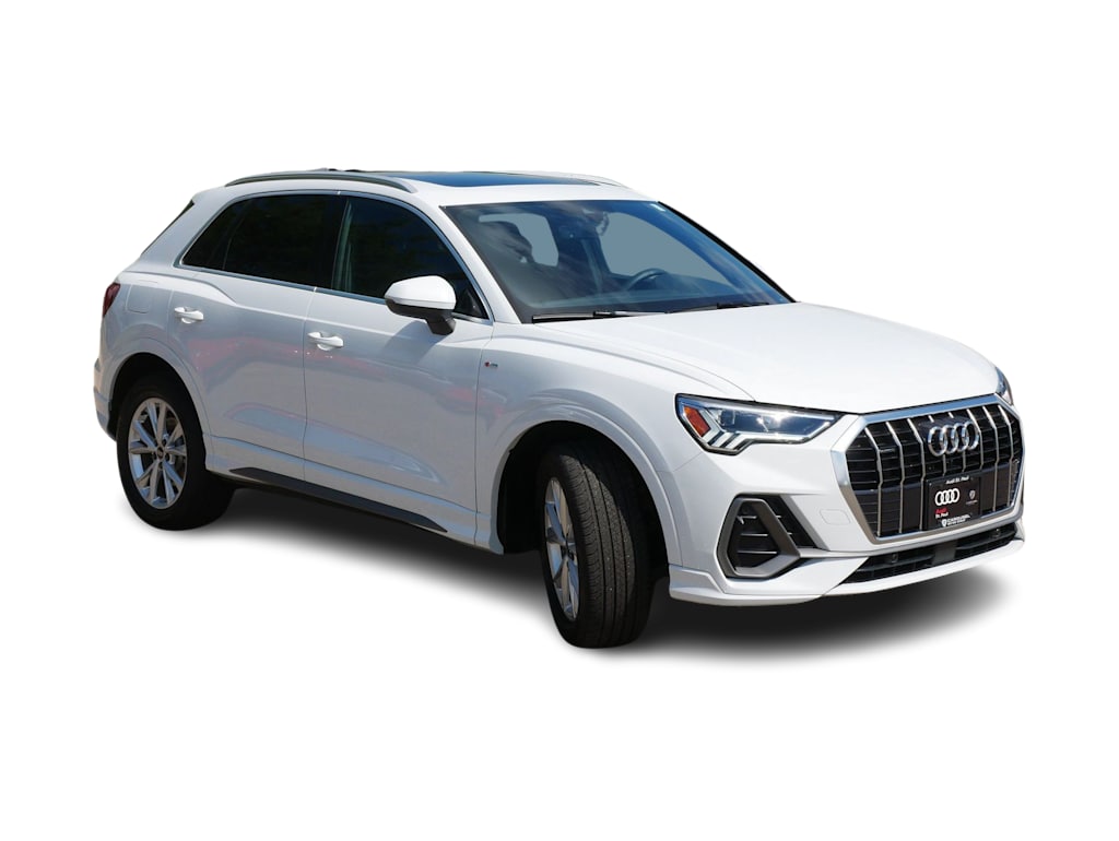 Thumbnail: 2025 Audi Q3 - 16