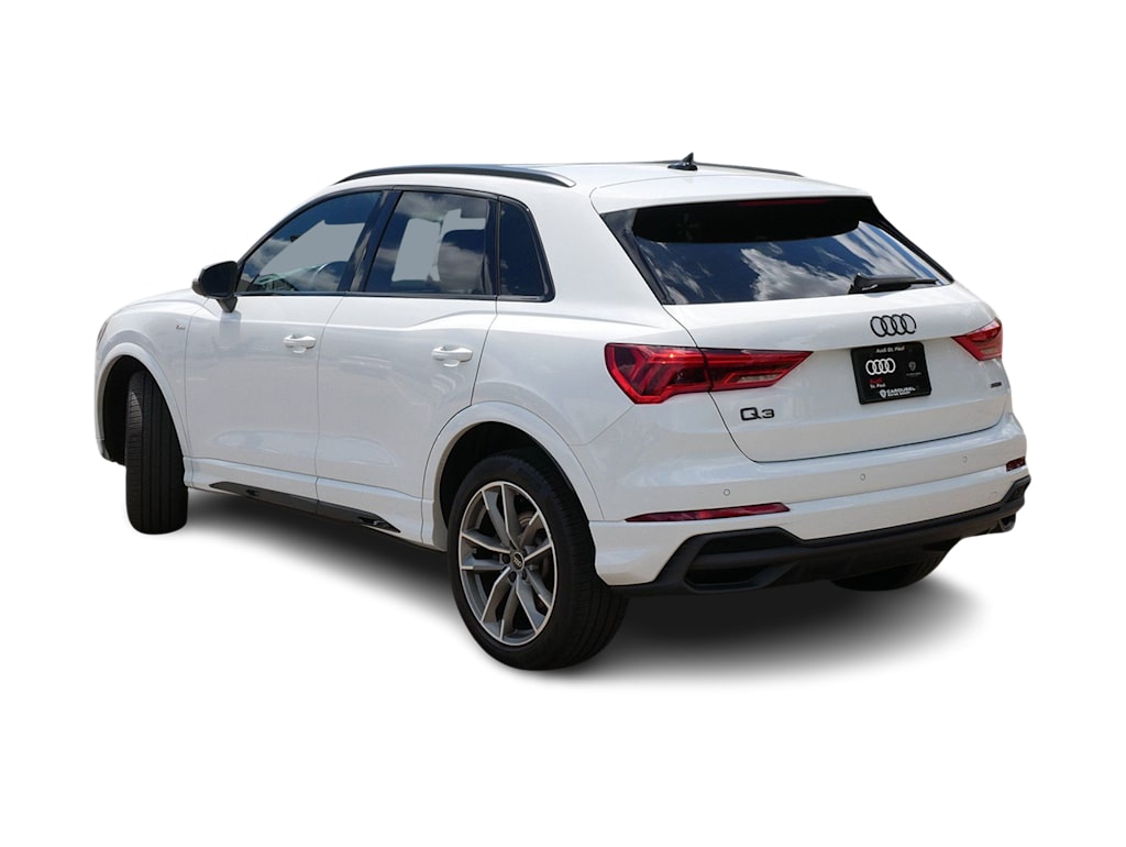 Thumbnail: 2023 Audi Q3 - 4