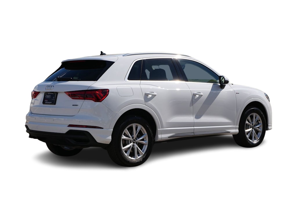 Thumbnail: 2025 Audi Q3 - 11