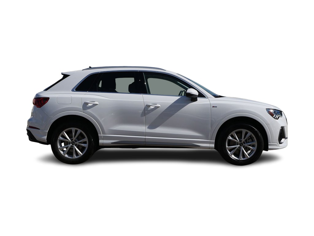 Thumbnail: 2025 Audi Q3 - 12