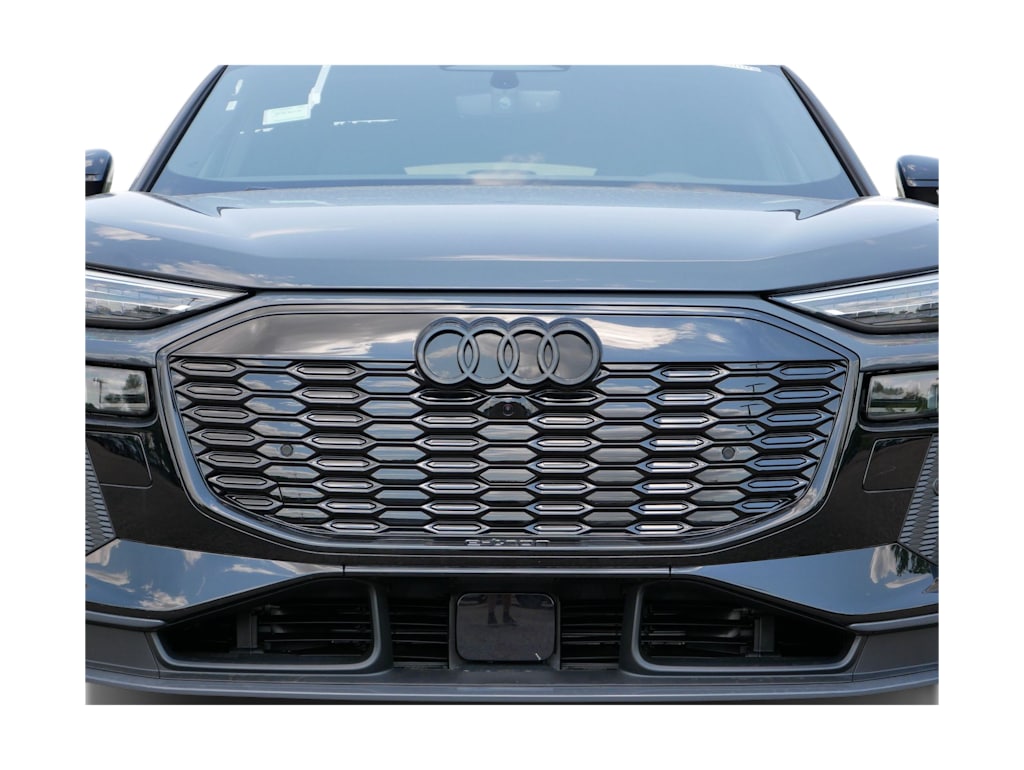 Thumbnail: 2027 Audi Q6 e-tron - 4