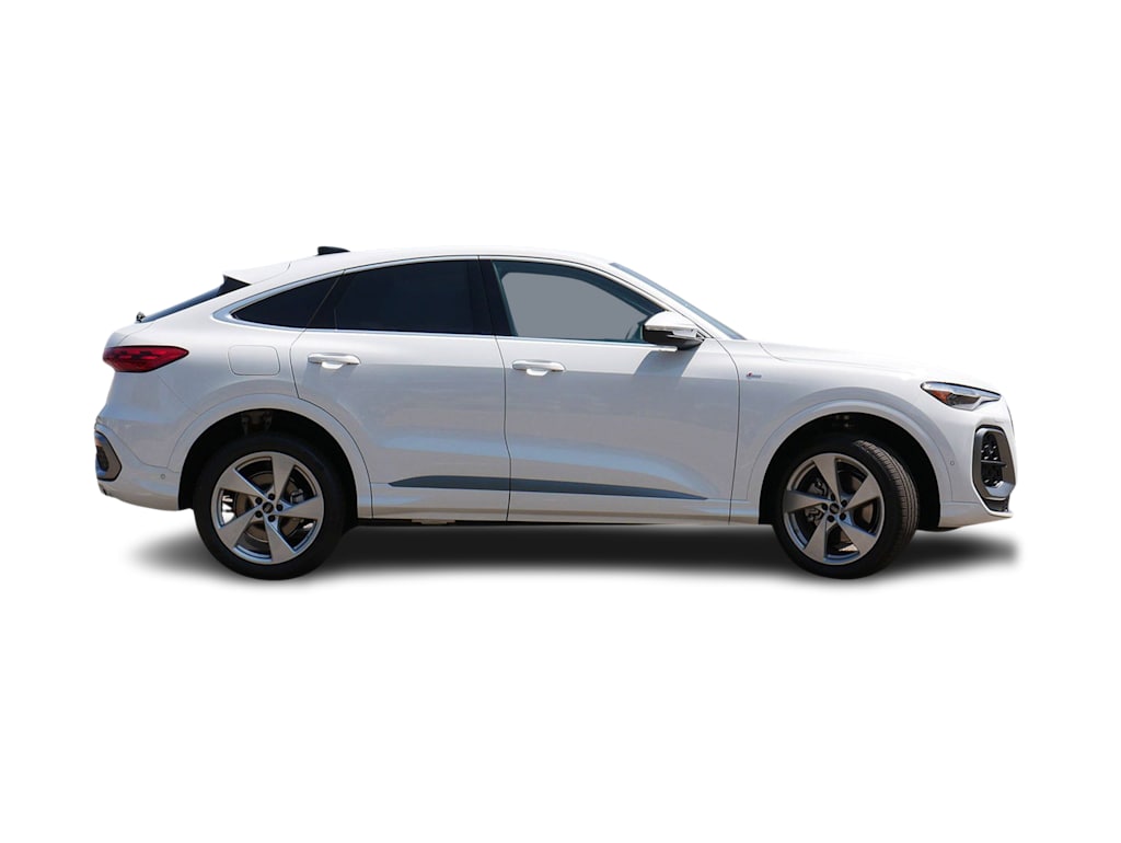 Thumbnail: 2026 Audi Q5 - 14