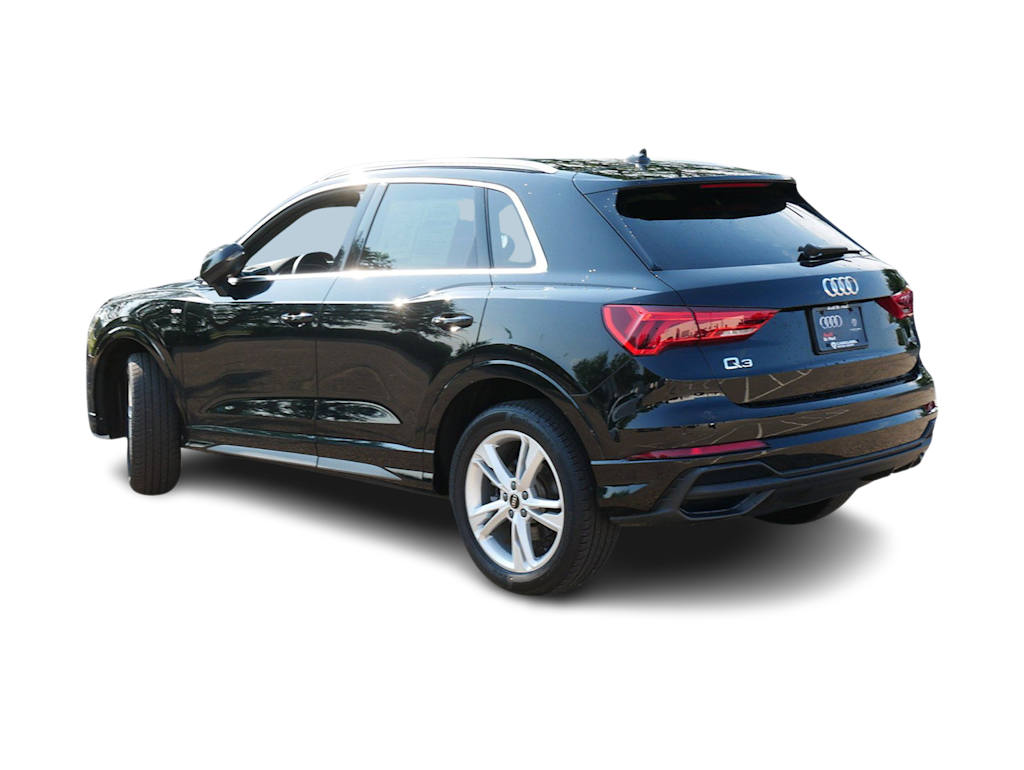 Thumbnail: 2023 Audi Q3 - 4