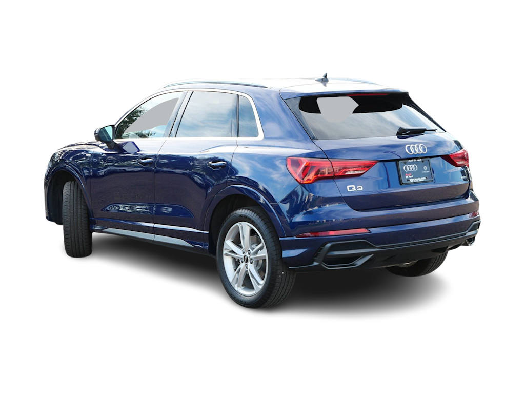 Thumbnail: 2022 Audi Q3 - 4