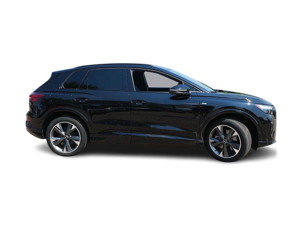 Thumbnail: 2023 Audi Q4 e-tron - 15