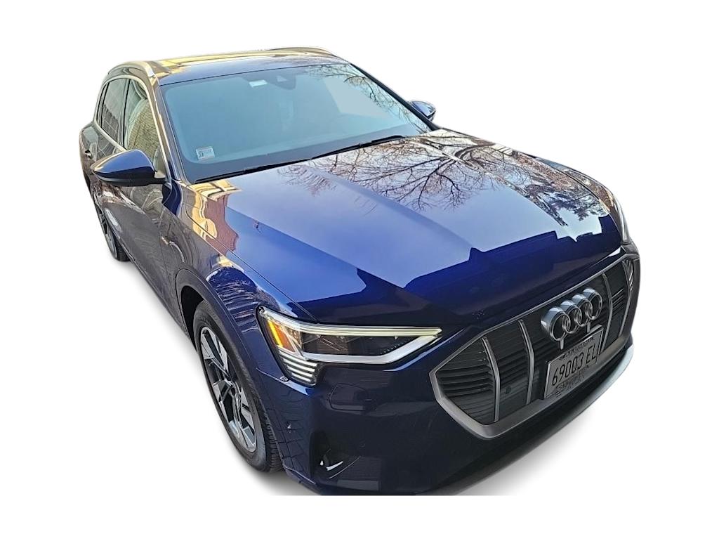 Thumbnail: 2023 Audi e-tron - 12