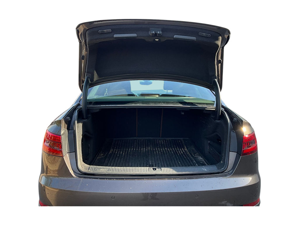 Thumbnail: 2017 Audi A4 - 10