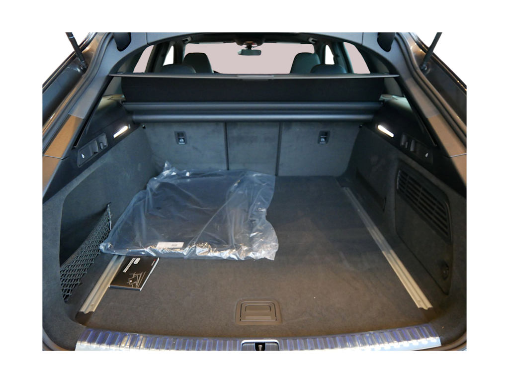 Thumbnail: 2026 Audi RS 6 - 11