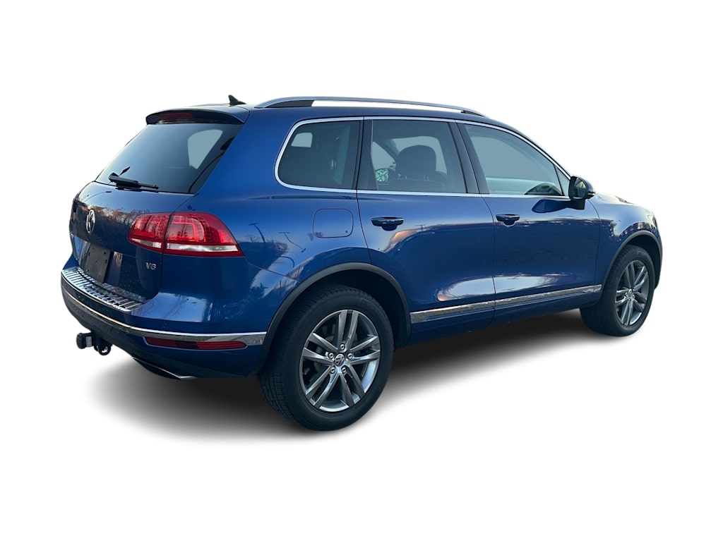 Thumbnail: 2015 Volkswagen Touareg - 6