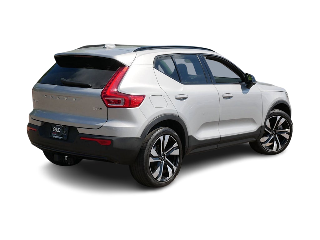Thumbnail: 2023 Volvo XC40 - 15