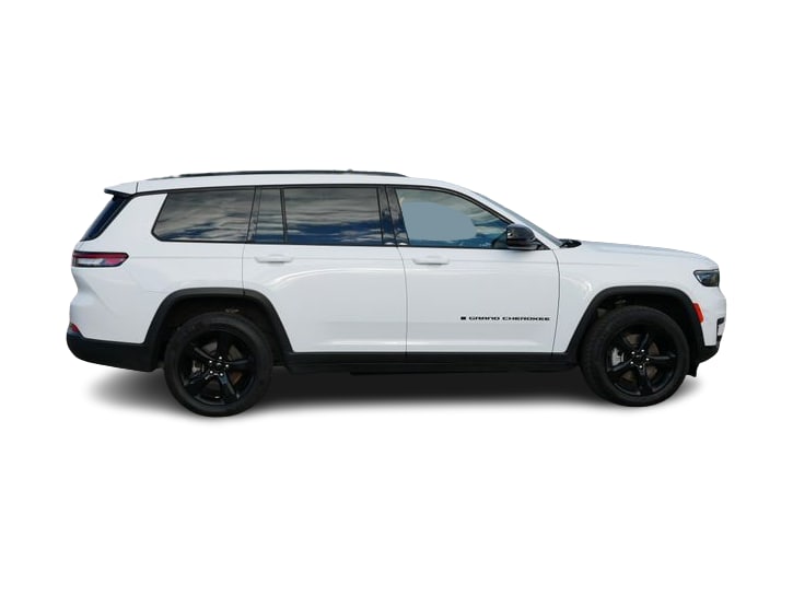 Thumbnail: 2023 Jeep Grand Cherokee L - 21