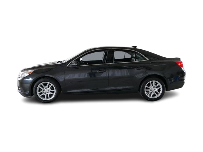 Thumbnail: 2015 Chevrolet Malibu - 3