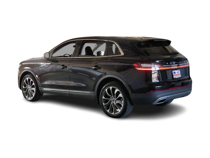 Thumbnail: 2023 Lincoln Nautilus - 4