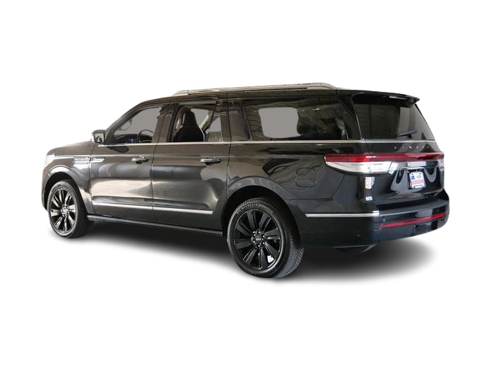 Thumbnail: 2022 Lincoln Navigator L - 4