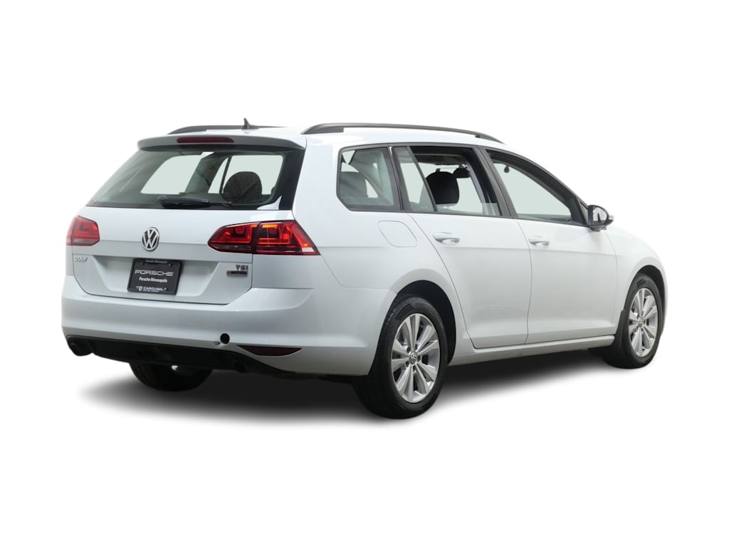 Thumbnail: 2017 Volkswagen Golf - 11