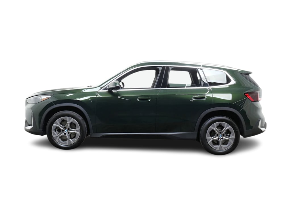 Thumbnail: 2023 BMW X1 - 3