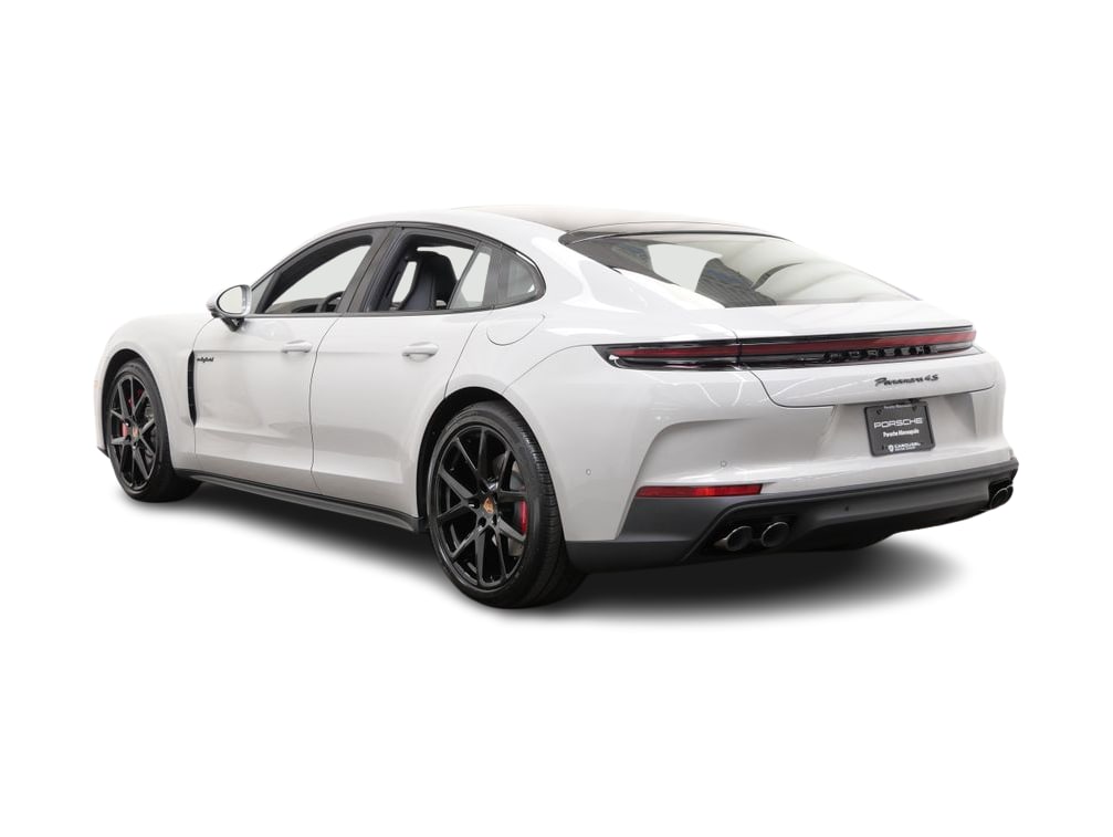 Thumbnail: 2026 Porsche Panamera - 4