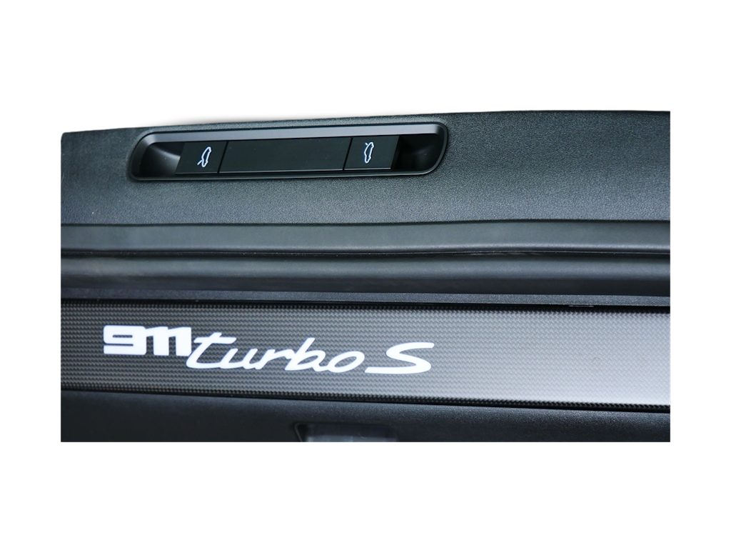 Thumbnail: 2023 Porsche 911 - 5