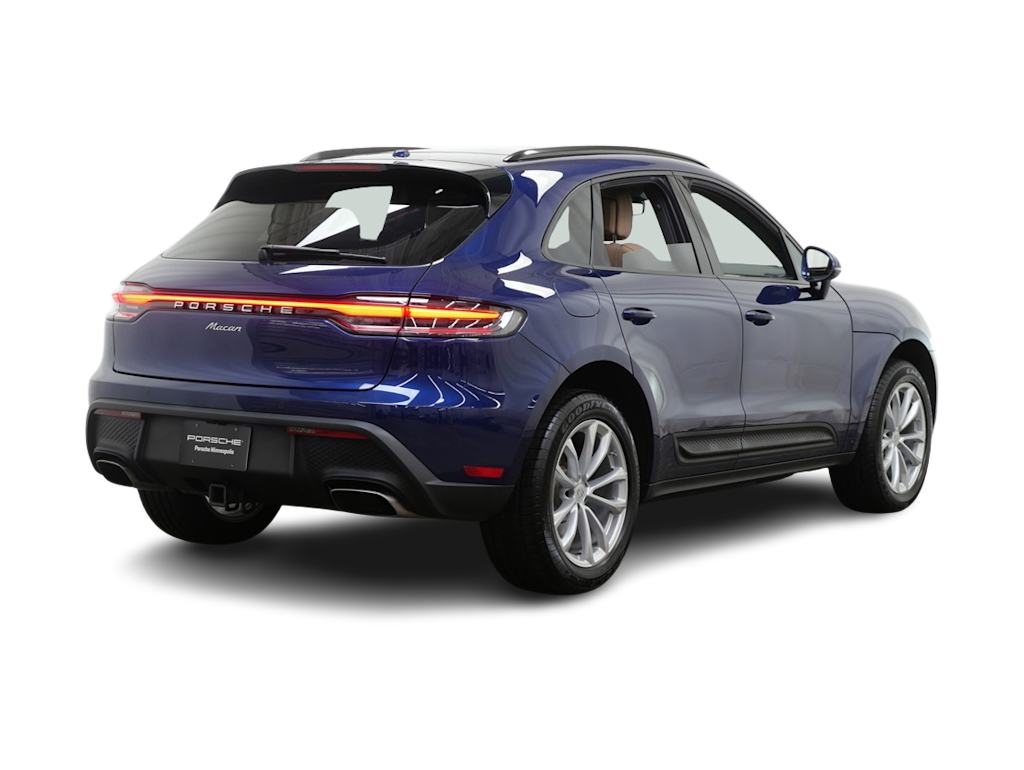 Thumbnail: 2025 Porsche Macan - 13