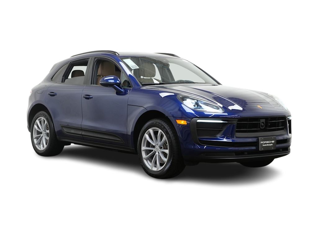 Thumbnail: 2025 Porsche Macan - 15