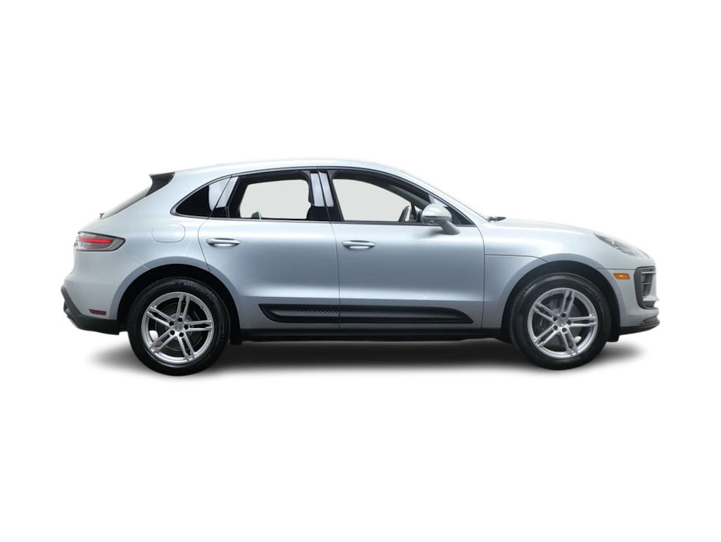 Thumbnail: 2025 Porsche Macan - 14