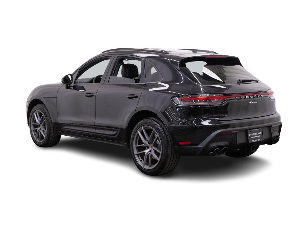 Thumbnail: 2026 Porsche Macan - 4