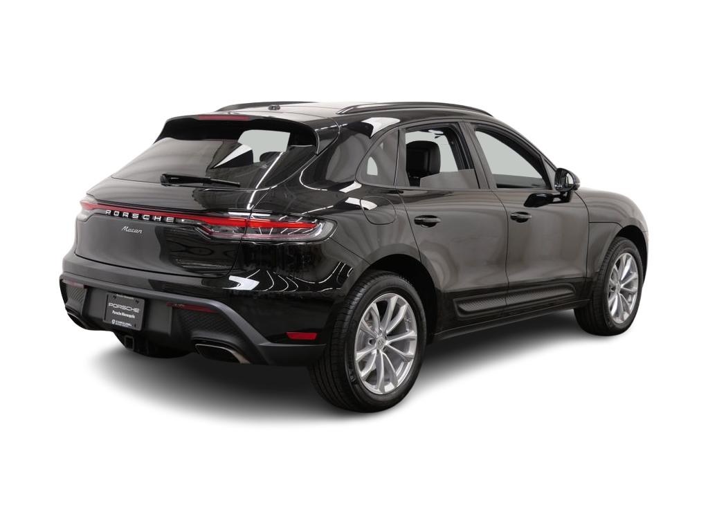 Thumbnail: 2026 Porsche Macan - 11