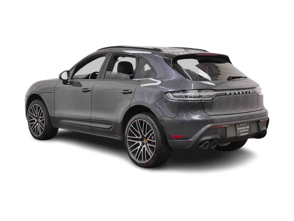 Thumbnail: 2026 Porsche Macan - 4