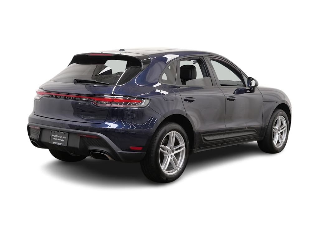 Thumbnail: 2023 Porsche Macan - 11