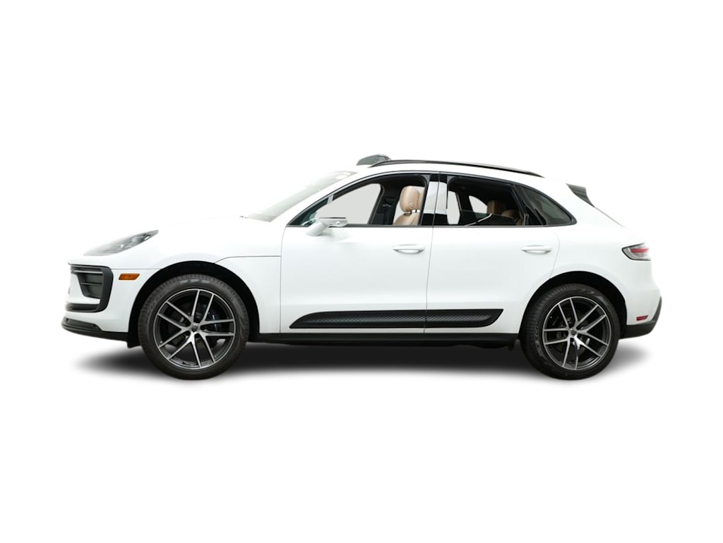 Thumbnail: 2025 Porsche Macan - 2