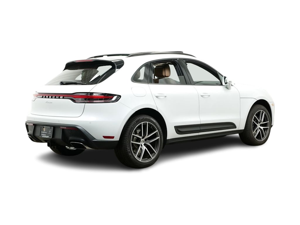 Thumbnail: 2025 Porsche Macan - 12