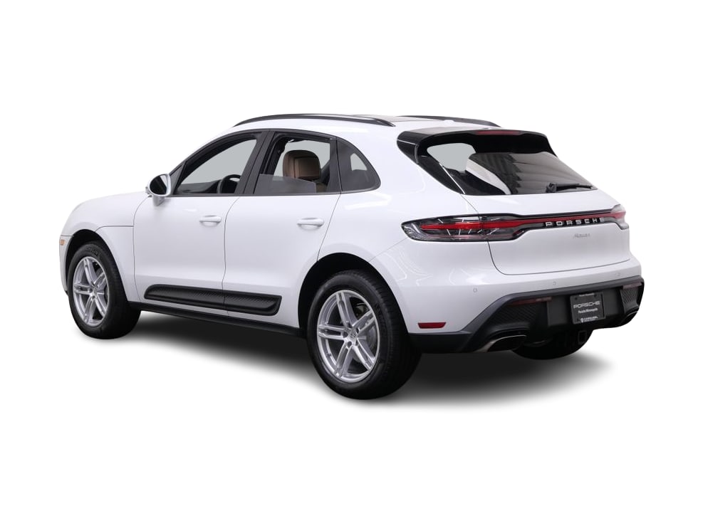 Thumbnail: 2026 Porsche Macan - 4