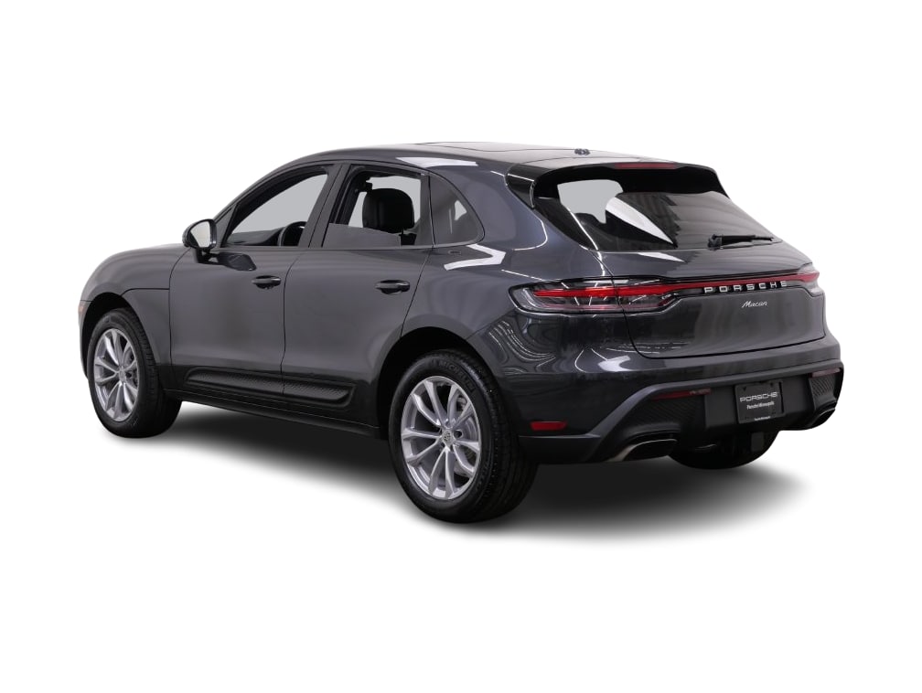 Thumbnail: 2026 Porsche Macan - 4